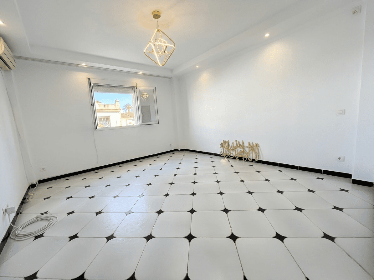 Appartement à bouzareah, Alger — Superbe F3 de 74m² – Havre de Paix à 15 min du Littoral